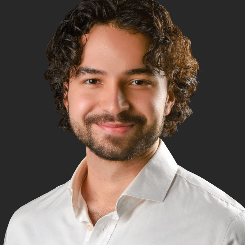 Efe Elmas